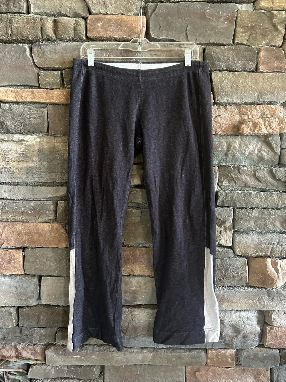 Patagonia Vintage Y2K Low Rise Grey White Sporty Athleisure Yoga Flare Pants
